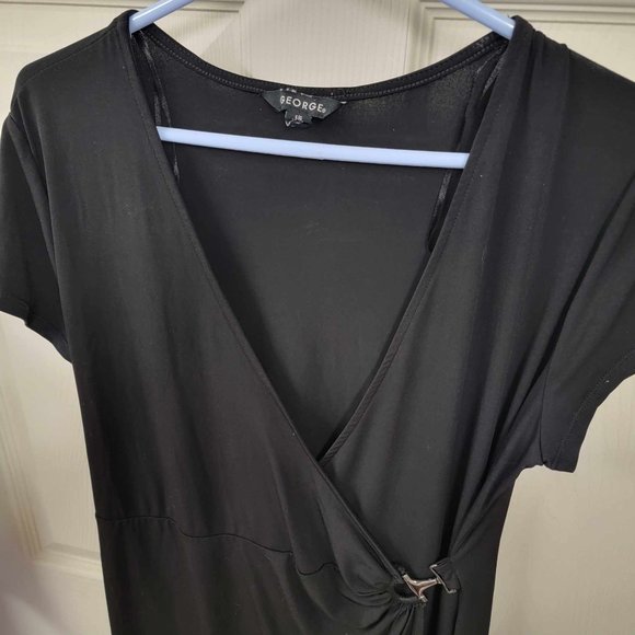 L George black dress with capped sleeves and silver side buckle - Picture 1 of 10